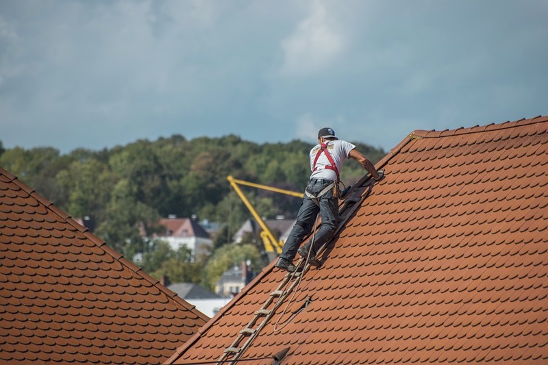 3 Common Causes of Roofing Accidents and What You Can Do to Prevent Them